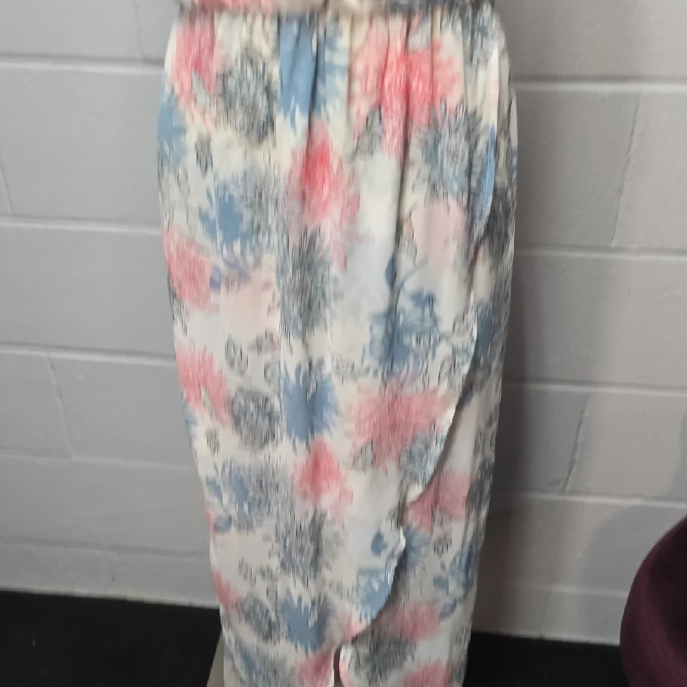 Lush Floral Maxi Dress in Pink and Blue - Picture 3 of 9